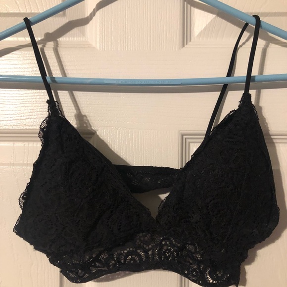 FREE WITH PURCHASE: Shien bralettes - Picture 1 of 4
